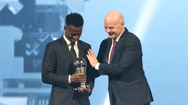 Vinicius Junior und Gianni Infantino trafen sich zufällig in Katar.