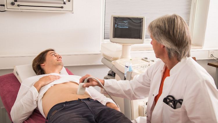 Wie geht es dem Bauch? Ein Ziel der elektronischen Patientenakte ist es, unnötige Doppeluntersuchungen zu vermeiden. 
