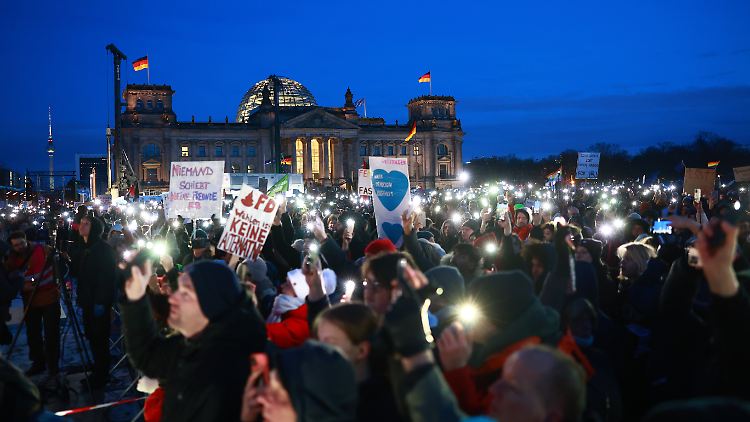 "Wenn auf so eine beeindruckende Mobilisierung gar nicht reagiert wird, führt das in der Zivilgesellschaft zu einer politischen Depression", so Kiess.