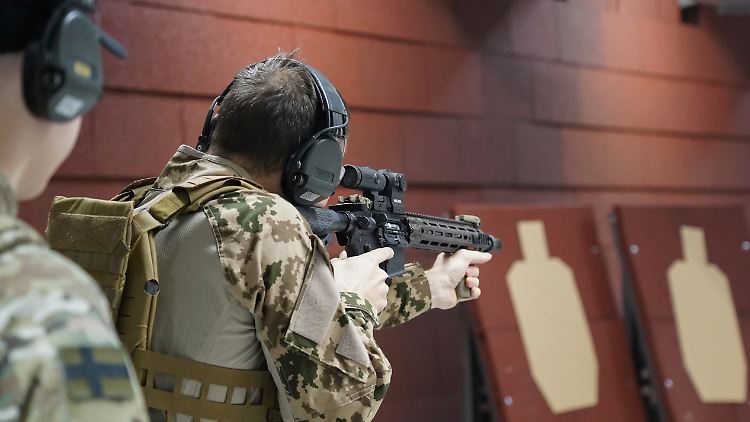 Schießtraining beim Reservistenverband Vantaa.