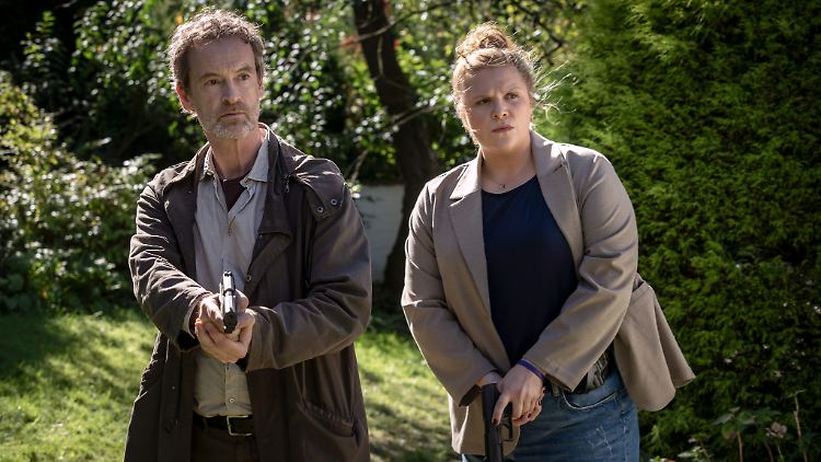 Kommissar Peter Faber (Jörg Hartmann) und seine Kollegin Rosa Herzog (Stefanie Reinsperger) sind auf alles gefasst.
