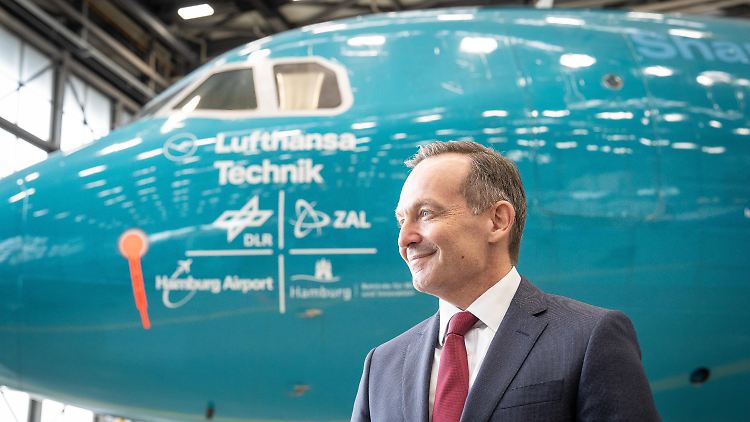 Um eine Exportnation zu bleiben, brauche Deutschland "eine Anbindung über die Luftverkehre in die ganze Welt", sagt Wissing. 