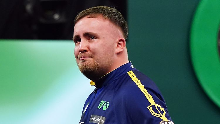 Aufgewühlt nach seinem Auftaktsieg: Der 17-jährige Darts-Superstar Luke Littler