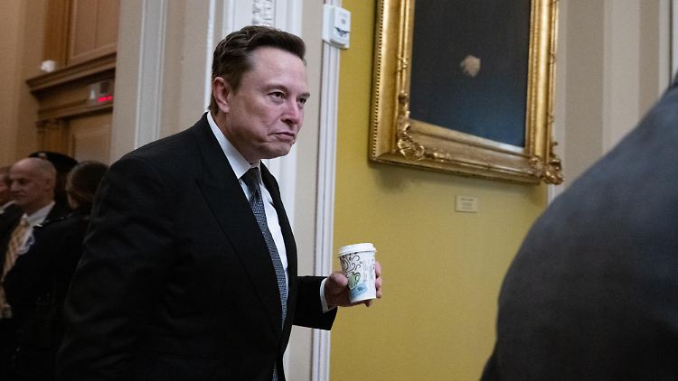 Der reichste Mensch der Welt stiftet Chaos im US-Senat. 