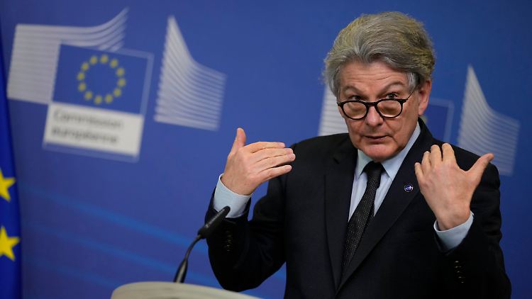 Als Binnenmarktkommissar war Breton dafür zuständig, die Einhaltung des Gesetzes für digitale Dienste (Digital Services Act - DSA) zu kontrollieren. 