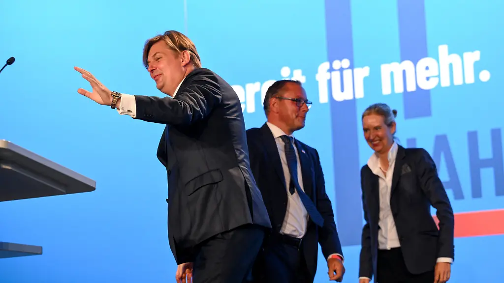 43b0599825944303aad62bf013b856a3