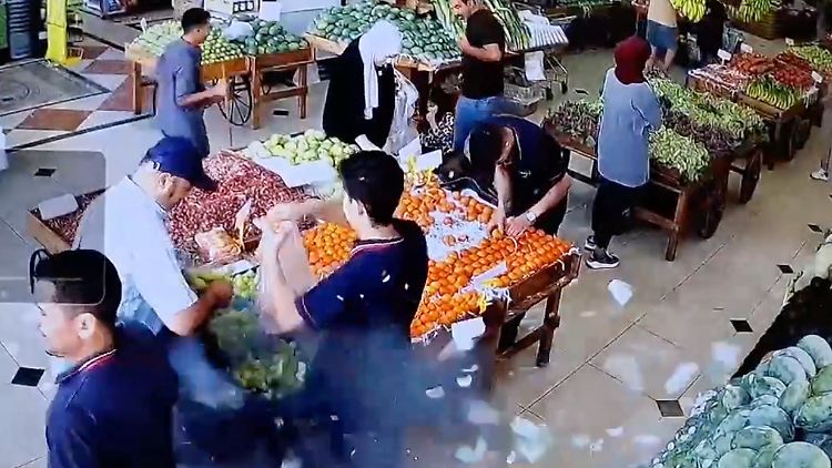 Bei dem Pager-Angriff wurden Tausende Menschen verletzt - die Geräte explodierten etwa mitten auf einem Markt.