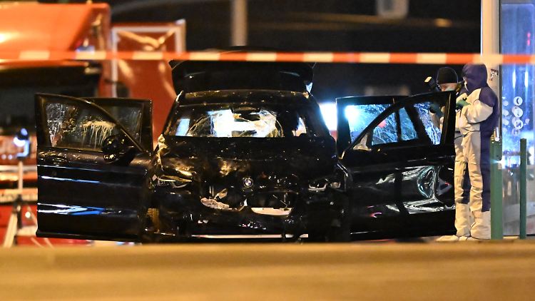 Mit diesem Wagen raste Taleb A. in eine Menschenmenge auf dem Magdeburger Weihnachtsmarkt.