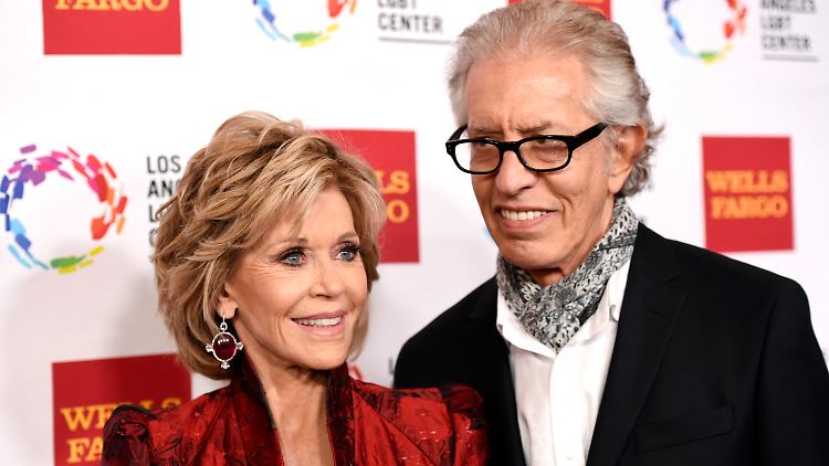 Fonda und Perry trennten sich 2017. 