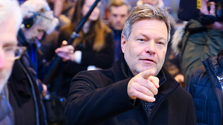 Grünen-Kandidat Habeck könnte bei einigen bürgerlichen Wählern der Mitte besser punkten als Merz.