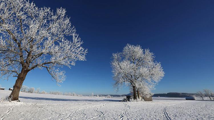 Während sich die Menschen im Süden an Schnee und Sonne erfreuen können, guckt der Norden in die Röhre.