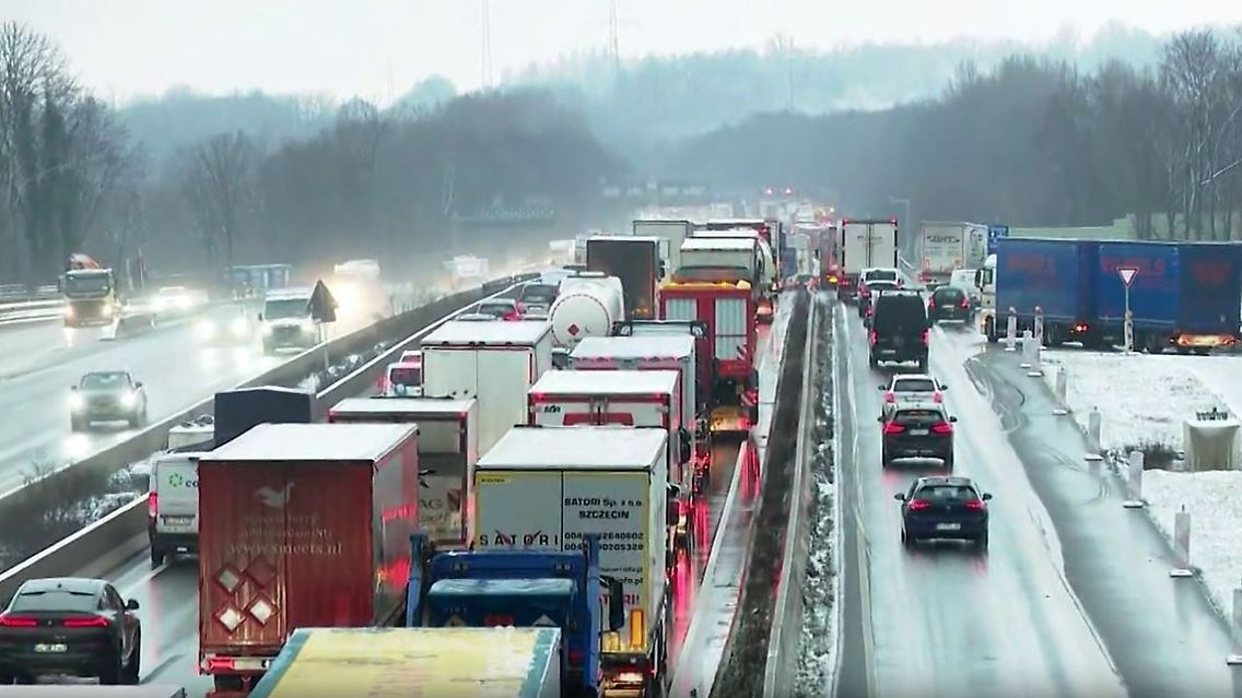 Stautobahn.JPG