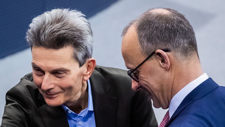 Biedert sich SPD-Fraktionschef Mützenich bei der Union an und bereitet die nächste Große Koalition vor? Das werfen Grünen-Vertreter ihm zumindest vor. 