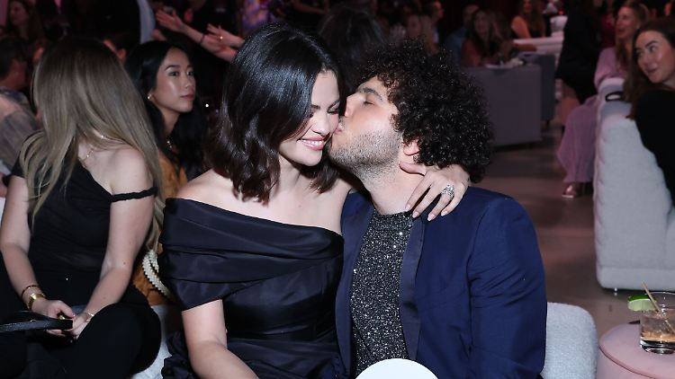 Selena Gomez und Benny Blanco machten vor rund einem Jahr ihre Liebe offiziell.