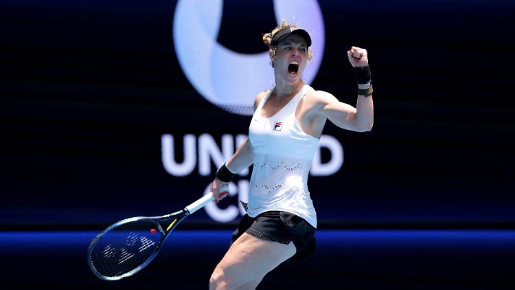 Laura Siegemund jubelt beim United Cup in Australien.