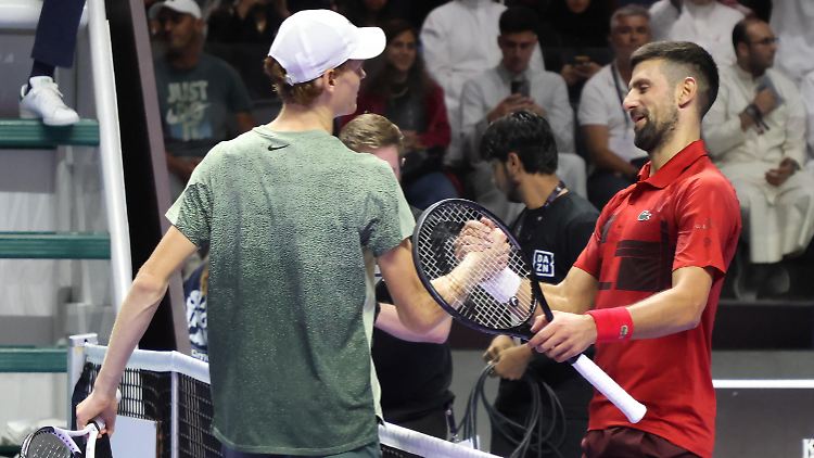 Djokovic glaubt Sinner seine Erklärung für den positiven Dopingtest, ist aber genervt vom System.