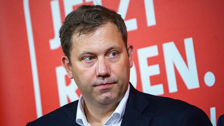 Letztlich gehe es Musk wie Putin darum, Deutschland ins Chaos zu stürzen, sagt Klingbeil.