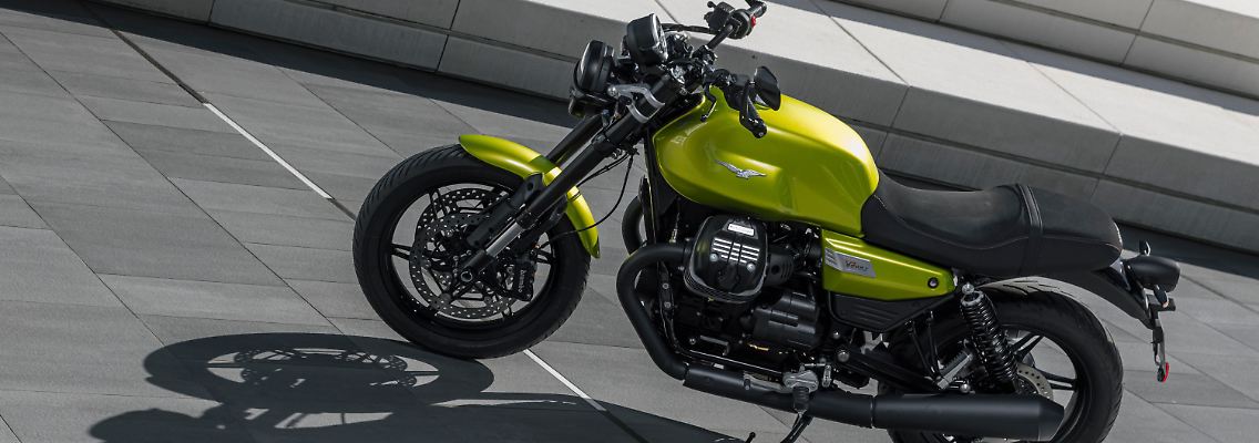 Moto_Guzzi_V7_Sport_3.jpg