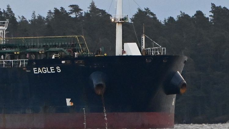 Die "Eagle S" ist in St. Petersburg gestartet und gehört mutmaßlich zur russischen Schattenflotte..