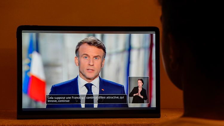 Macron rief in seiner Neujahrsansprache alle Parteien auf, sich für "gute Kompromisse" und "Stabilität" einzusetzen.