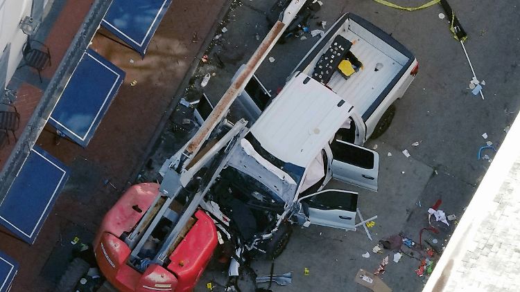Bei seiner Todesfahrt hatte der Attentäter eine Flagge der Terrormiliz Islamischer Staats bei sich.