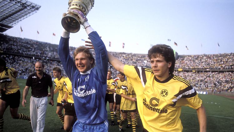 Ein unvergessenes Bild: Teddy de Beer beim Pokalsieg 1989.