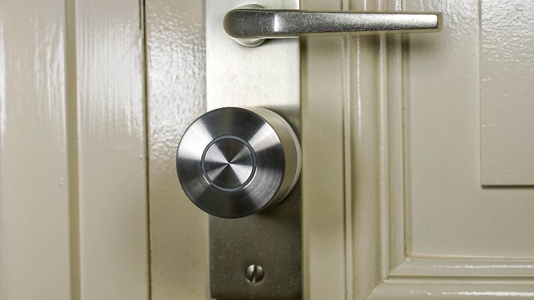 Das Nuki Smart Lock Ultra sieht aus wie ein Vorgänger ohne Batteriefach.