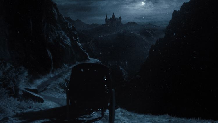 Dem Gothic-Flair des Films kann man sich kaum entziehen.