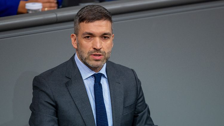 Kuhle macht deutlich, was er von Musks Ansichten hält.