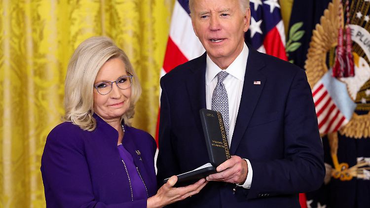 Joe Bidens Nachfolger Donald Trump hatte Liz Cheney mehrfach wüst beschimpft und ihr Rache geschworen.