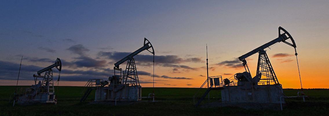 2023-06-04T000000Z_824316448_RC2GC1A0MK72_RTRMADP_3_OIL-OPEC-RUSSIA-KREMLIN.JPG