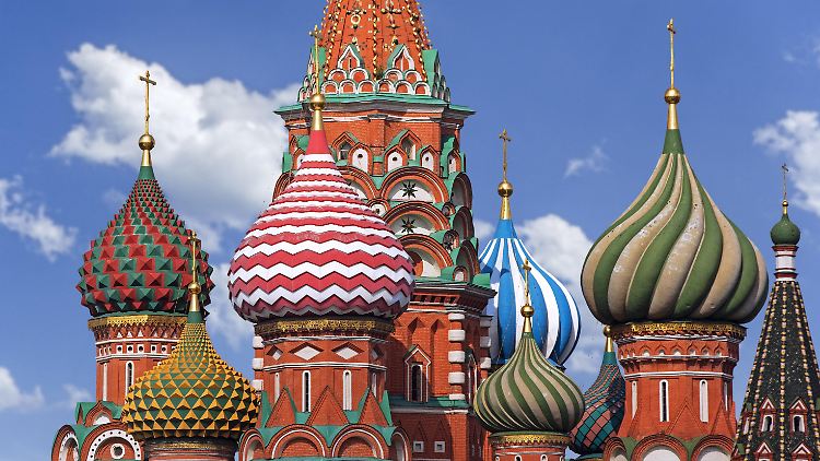 Die russische Wirtschaft hat sich nach dem von Putin befohlenen Angriff auf die Ukraine lange trotz der westlichen Strafmaßnahmen erstaunlich gut gehalten.