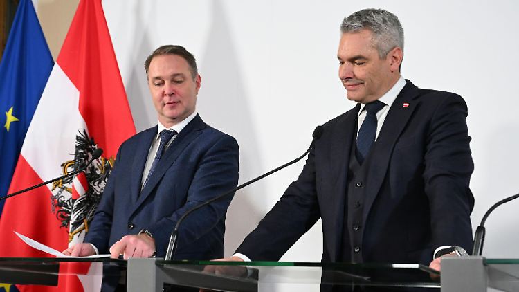 Die SPÖ mit Chef Babler (l.) und die ÖVP mit Kanzler Nehammer an der Spitze konnten sich nicht einigen. 