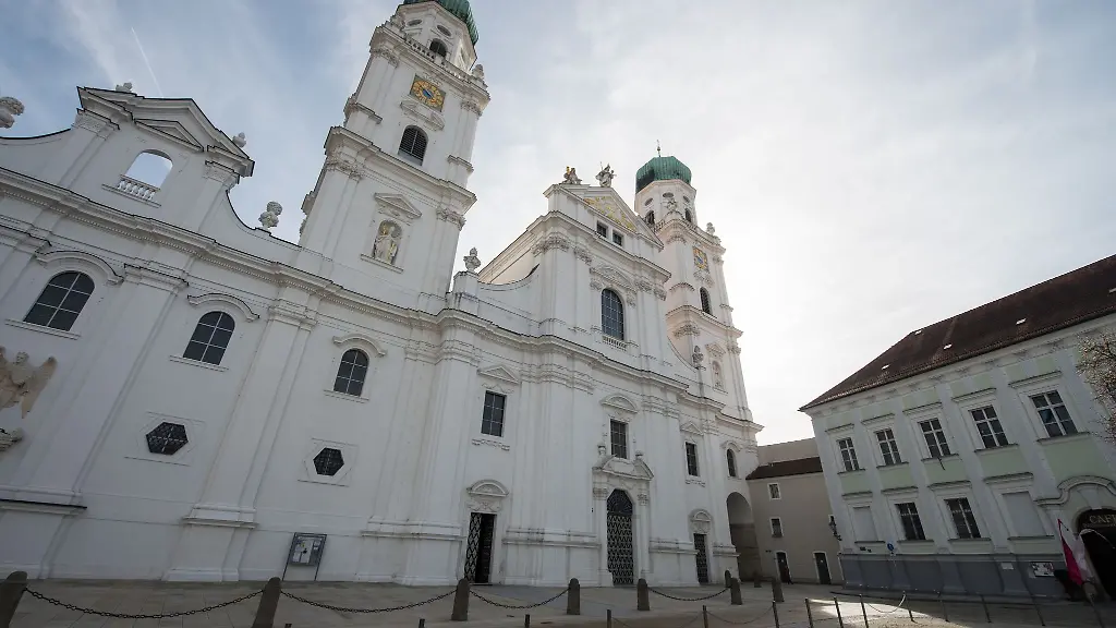 Dom-St-Stephan-in-Passau-Bayern