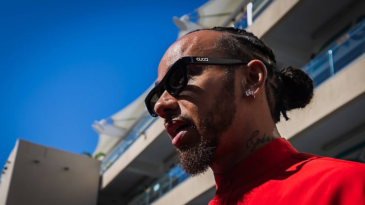 Lewis Hamilton trägt ab sofort Rot statt Silber.