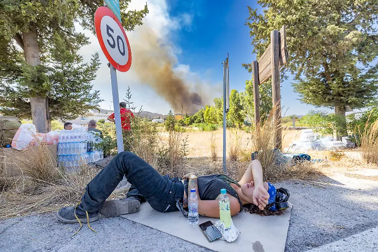 793511bdac169571d8d9a1de3a342f08