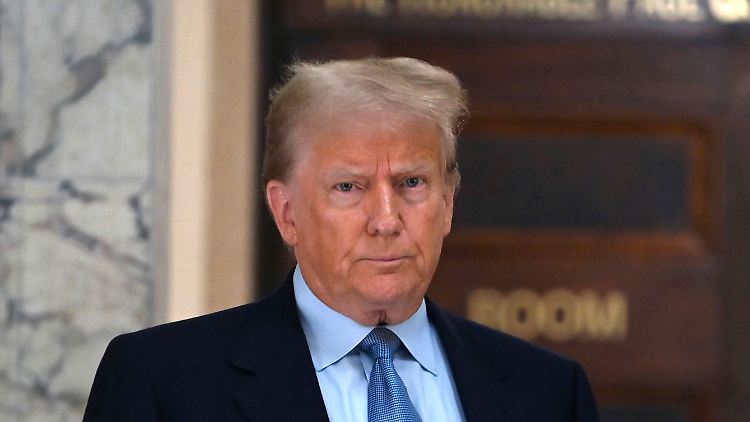 Um ihn und eine vertuschte Schweigegeldzahlung geht's: Donald Trump.