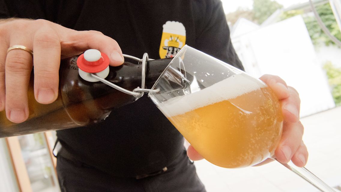 Bierkonsum-Symbolbild.jpg