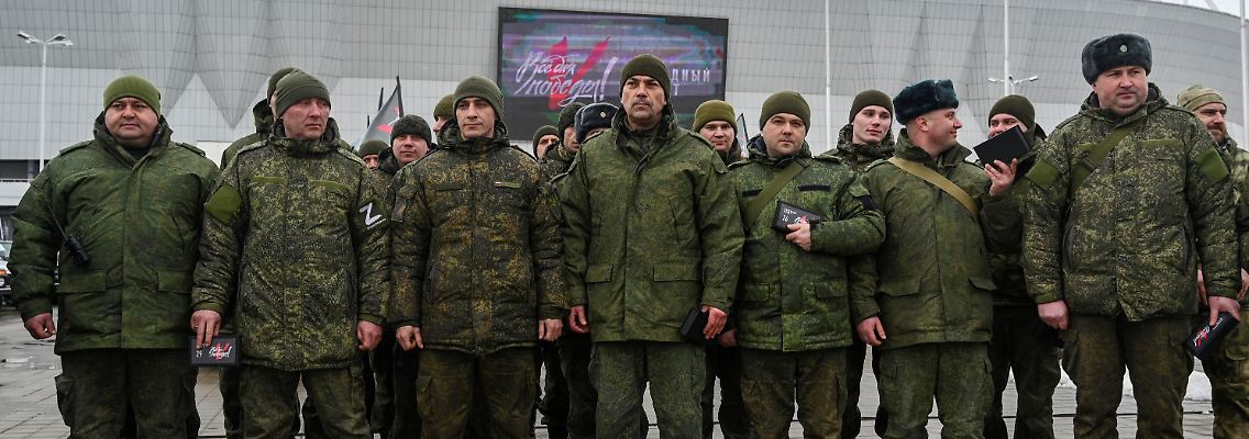 2023-02-19T120056Z_591694317_RC29EZ99ZJOS_RTRMADP_3_UKRAINE-CRISIS-RUSSIA-AID.JPG