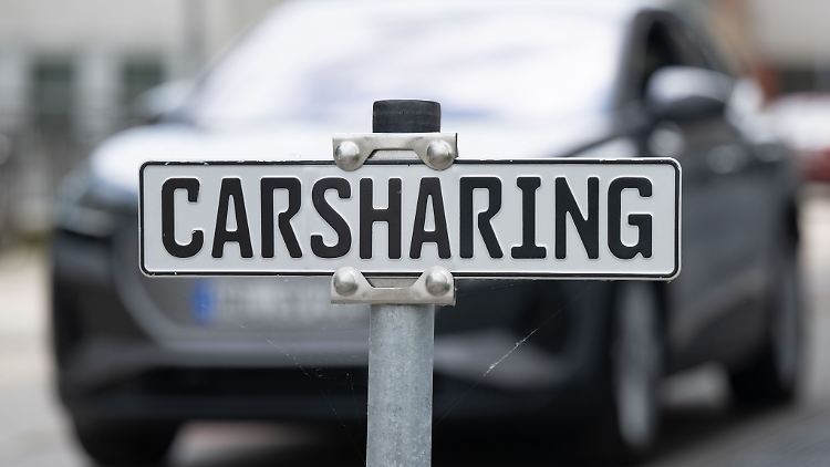 Autos zum Teilen: In vielen Städten in NRW sind immer mehr Carsharing-Autos unterwegs (Symbolbild)