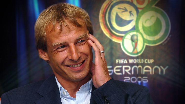 Klinsmann grinste - das kam gar nicht gut an.