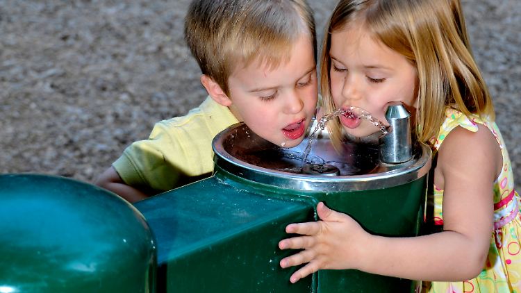 In Deutschland wird dem Trinkwasser nicht extra Fluorid zugesetzt. 
