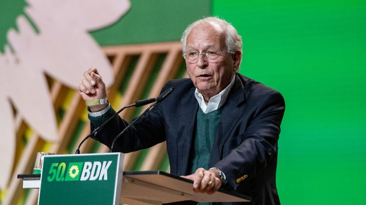 Ischinger sagt, Trump versuche, von seinen bisherigen Aussagen abzurücken.