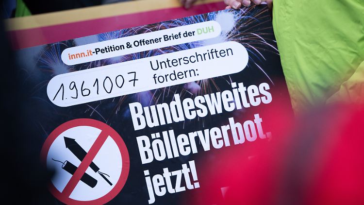 1,9 Millionen Menschen haben Petitionen
für ein bundesweites Böllerverbot unterschrieben. 