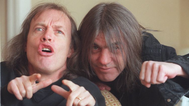 Das Haus ihrer Kindheit steht nicht mehr: Angus (l.) und Malcolm Young.