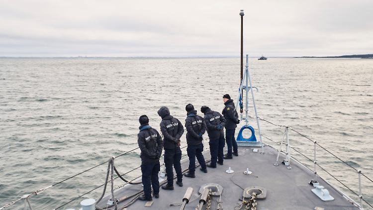 Ein Estnisches Marineschiff fährt in der Ostsee im Rahmen verstärkter NATO-Patrouillen.