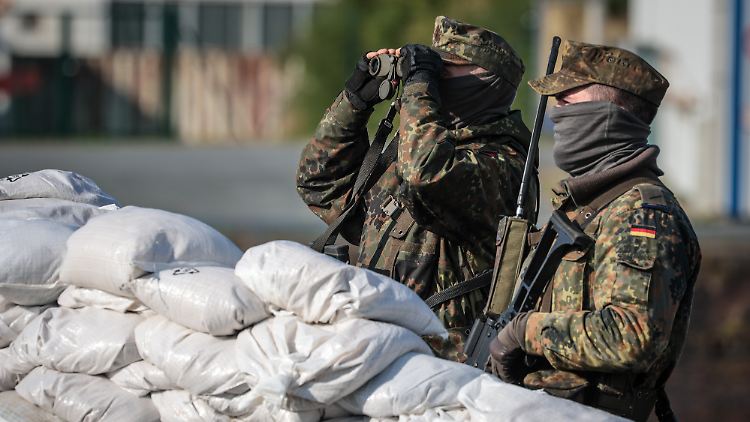 Soldaten des Heimatschutzes während einer Übung.