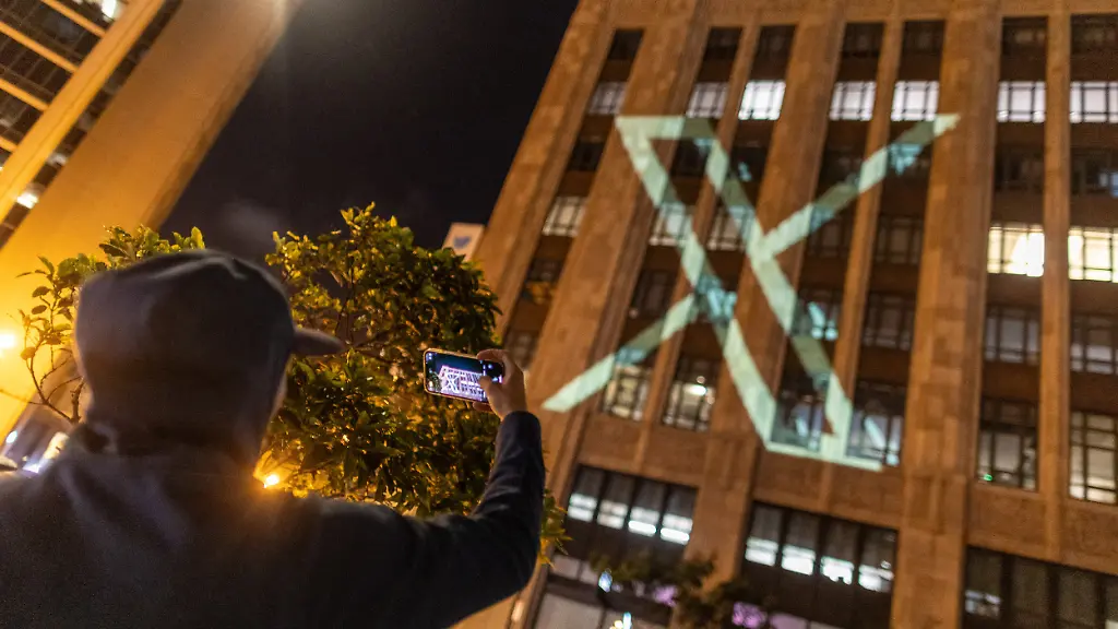 723ece69b1ecdd4be26cc74d2a2edd01