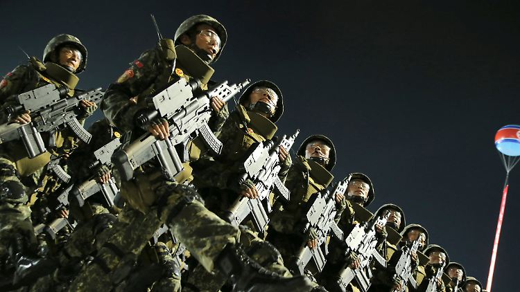 Nordkoreanische Soldaten bei einer Parade in Pjöngjang im Juli 2023.
