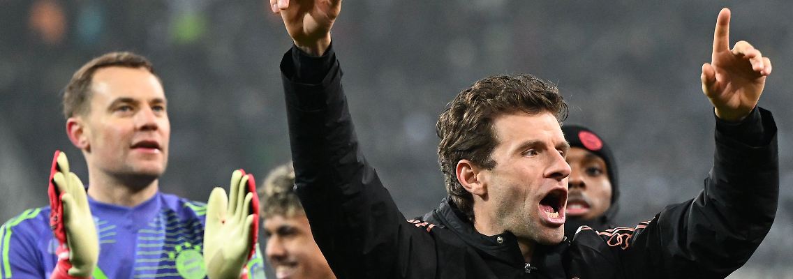 Manuel Neuer und Thomas Müller feiern die Hinrundenmeisterschaft und dürften bald verlängern